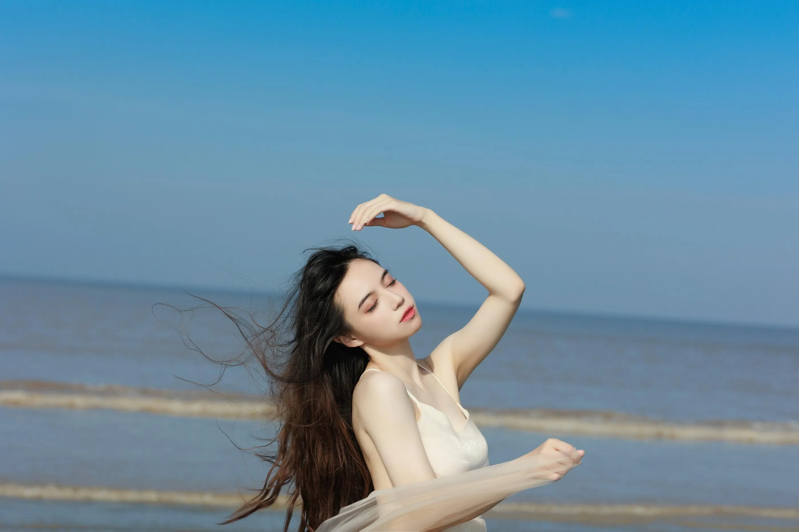 [艺图语] 2022.06.23 听海 贰加六 [36P]插图2